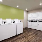 WoodSpring Suites Pittsburgh Cranberry 